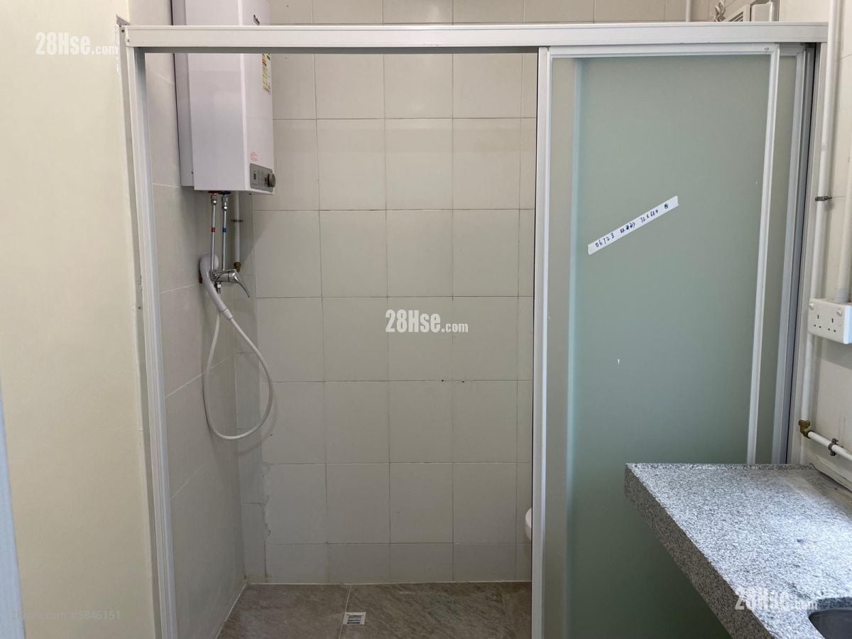 Village Rental Studio , 1 Bathroom 100 ft²
