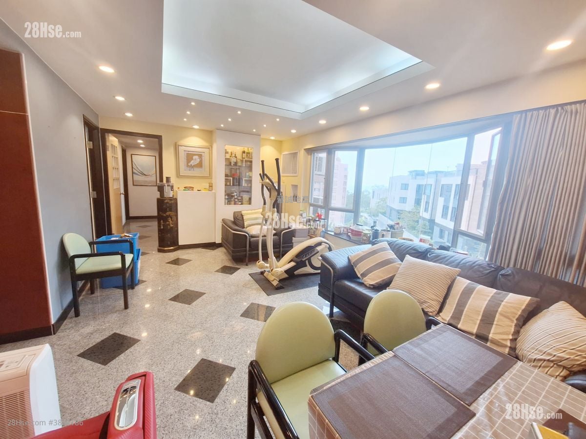 Peridot Court Sell 3 Bedrooms , 2 Bathrooms 771 ft²