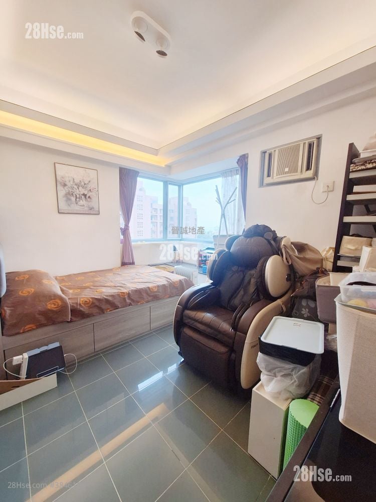 Peridot Court Sell 3 Bedrooms , 2 Bathrooms 771 ft²