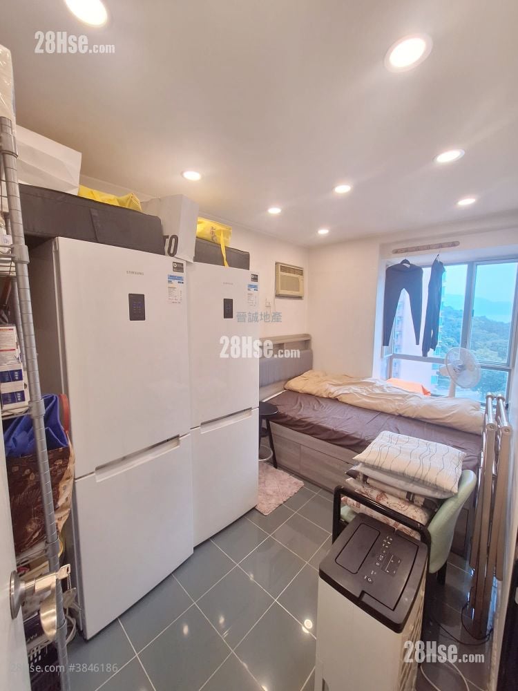 Peridot Court Sell 3 Bedrooms , 2 Bathrooms 771 ft²
