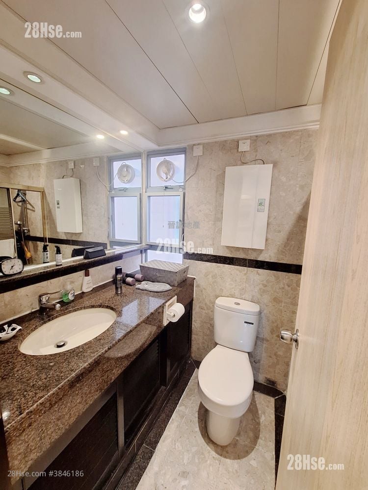 Peridot Court Sell 3 Bedrooms , 2 Bathrooms 771 ft²
