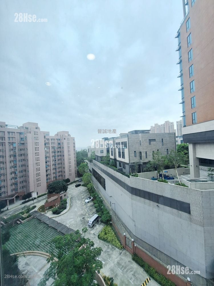 Peridot Court Sell 3 Bedrooms , 2 Bathrooms 771 ft²