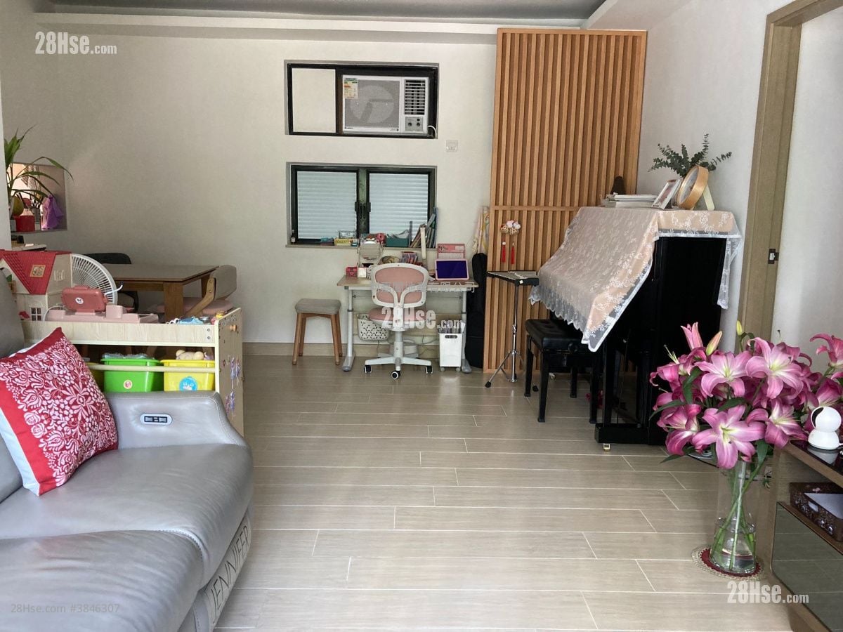 灣景花園 售盤 3 房 , 2 浴室 702 平方呎