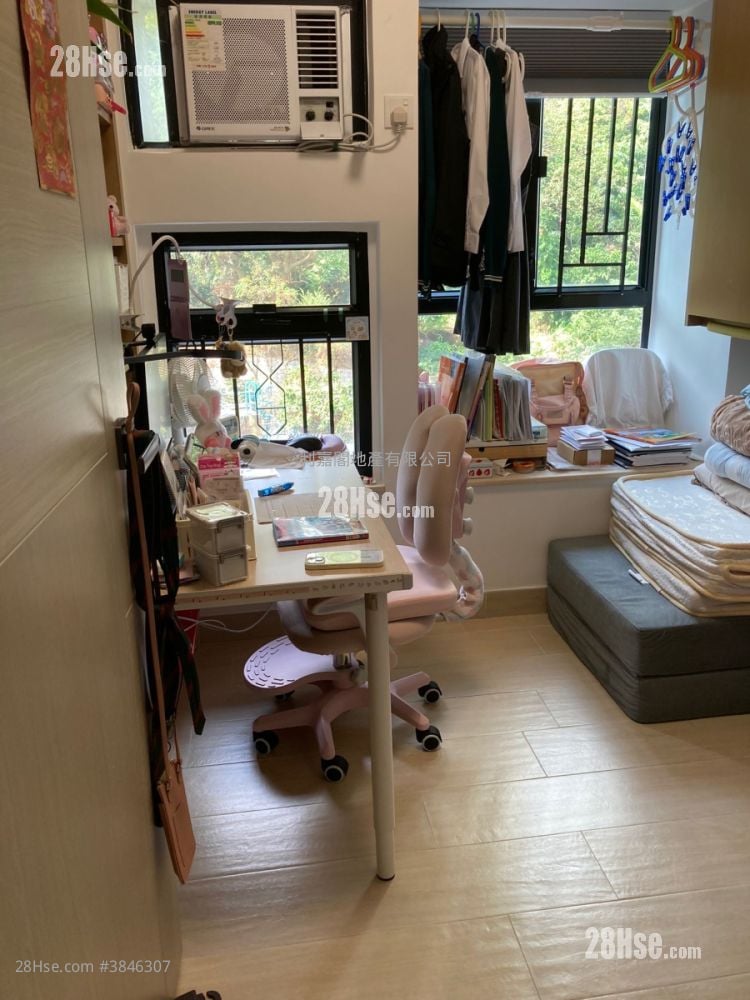灣景花園 售盤 3 房 , 2 浴室 702 平方呎