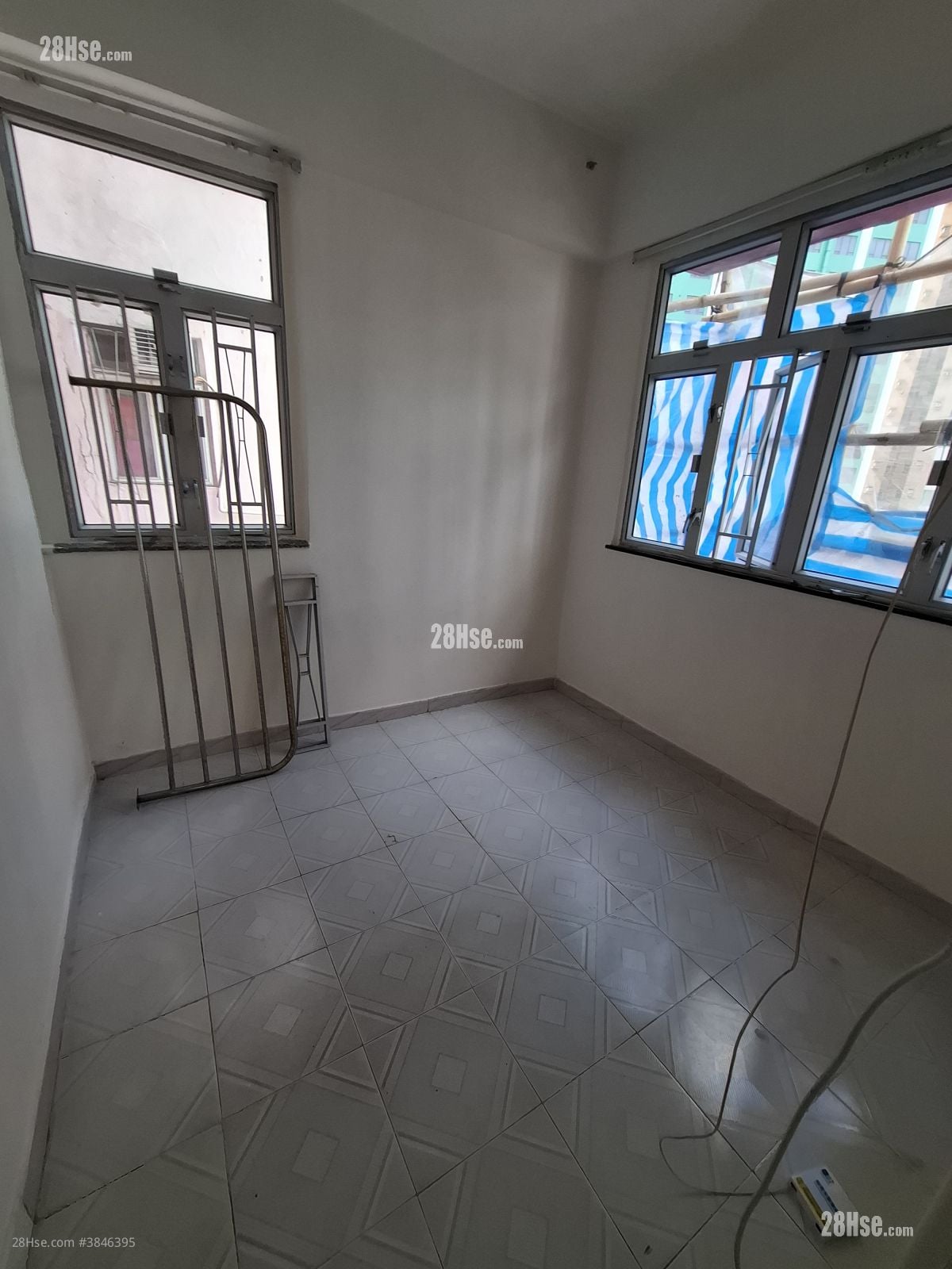 Tsuen Lok Building Rental 2 Bedrooms , 1 Bathroom 250 ft²