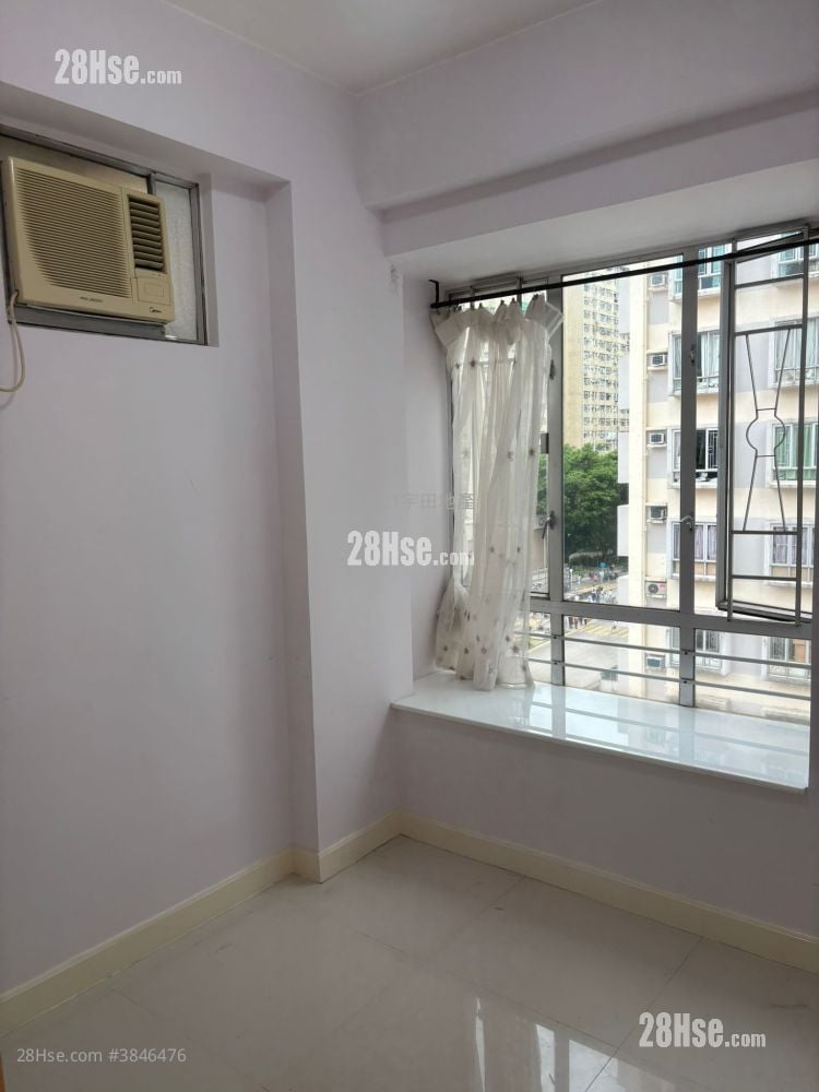 Tai Wo Centre Rental 2 Bedrooms , 1 Bathroom 294 ft²