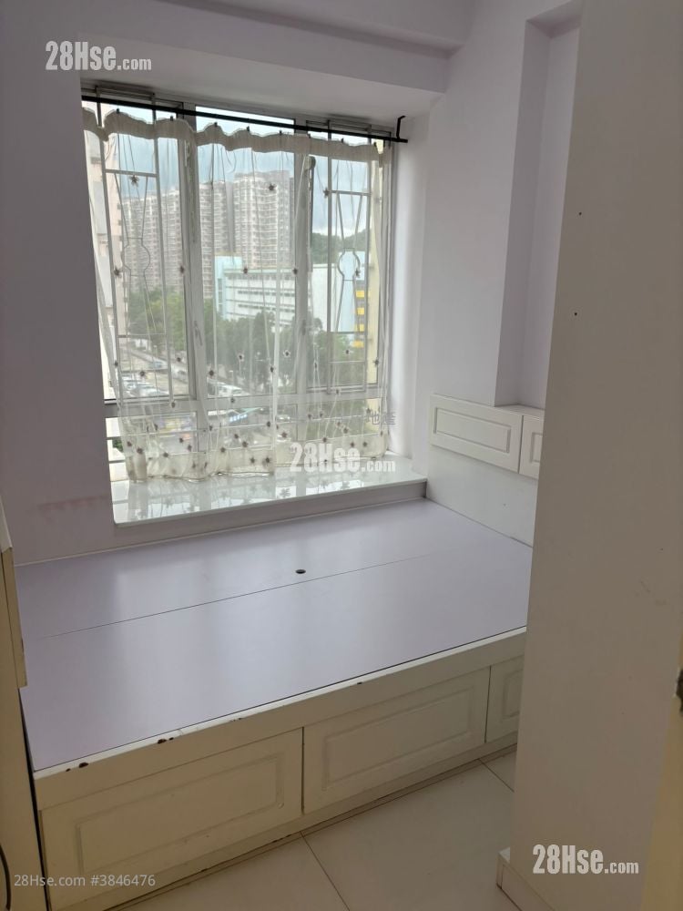 Tai Wo Centre Rental 2 Bedrooms , 1 Bathroom 294 ft²