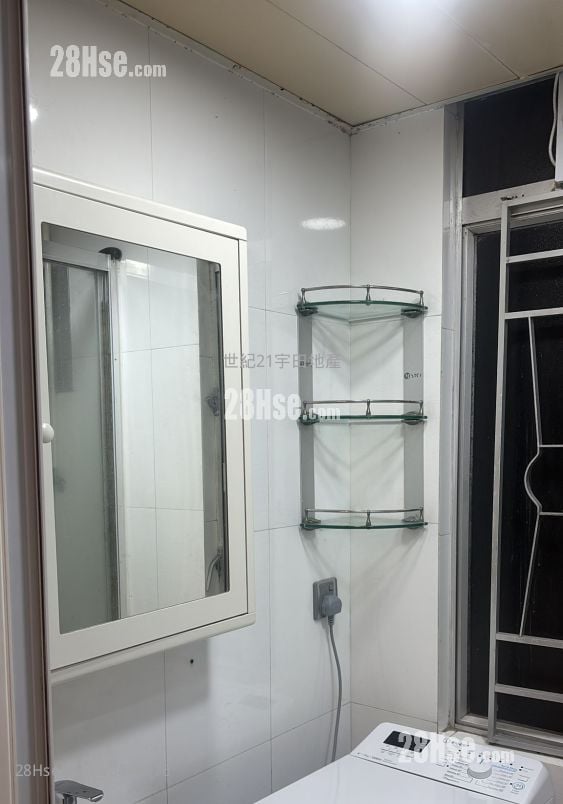 Tai Wo Centre Rental 2 Bedrooms , 1 Bathroom 294 ft²