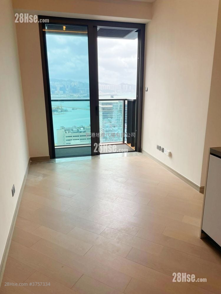 The Vantage Sell 2 Bedrooms , 2 Bathrooms 424 ft²