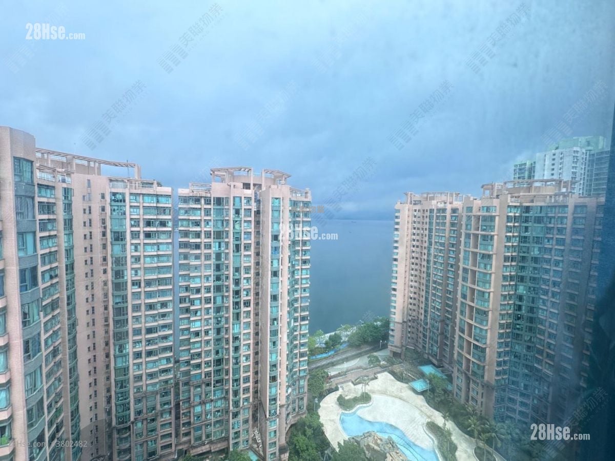 Vista Paradiso Sell 3 Bedrooms , 2 Bathrooms 660 ft²
