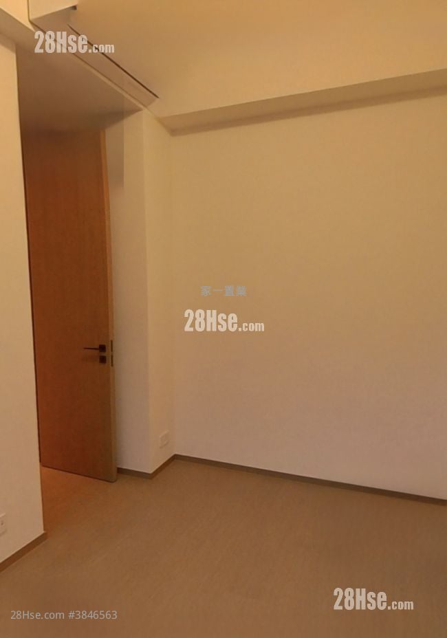 Onmantin Rental 2 Bedrooms , 1 Bathroom 525 ft²