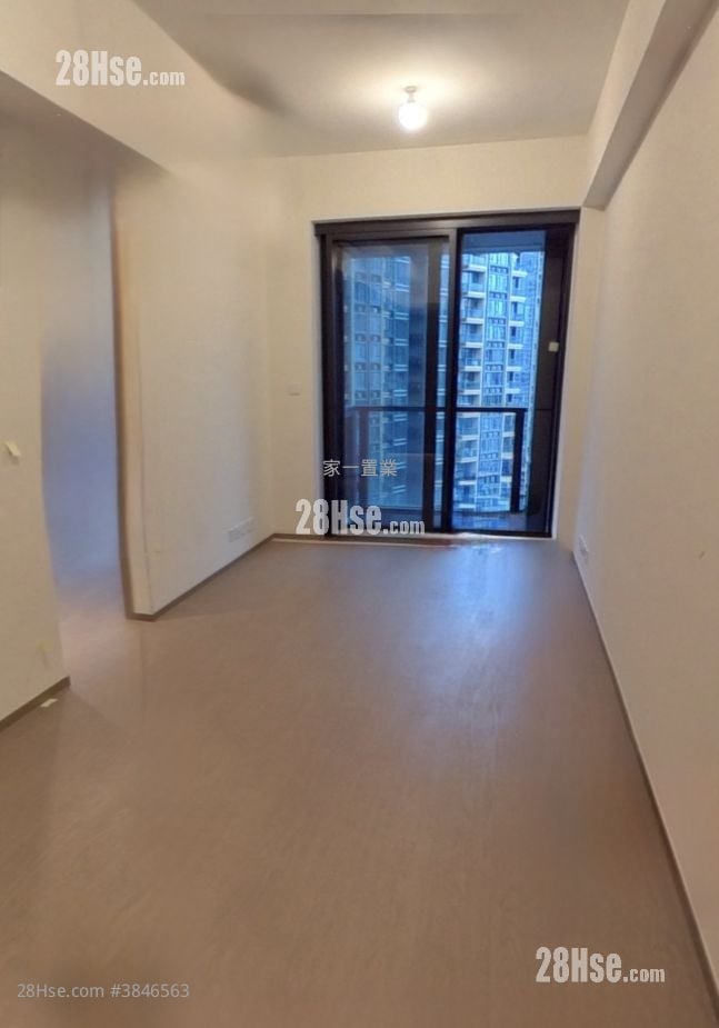 Onmantin Rental 2 Bedrooms , 1 Bathroom 525 ft²