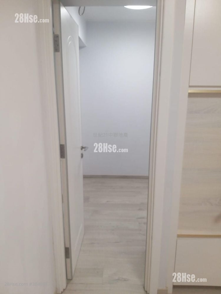 Green Field Court Rental 3 Bedrooms , 1 Bathroom 620 ft²