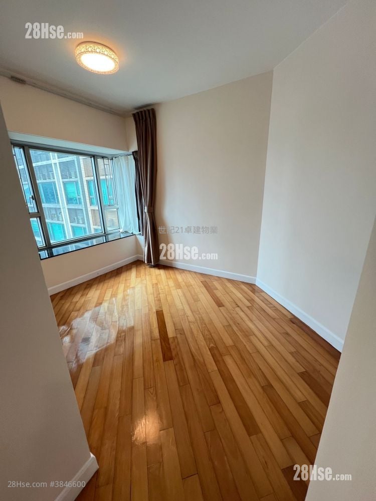 Sorrento Rental 3 Bedrooms , 2 Bathrooms 755 ft²