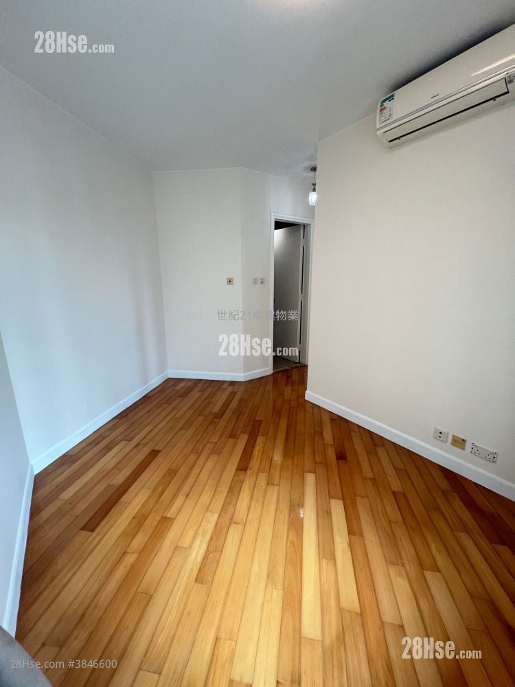 Sorrento Rental 3 Bedrooms , 2 Bathrooms 755 ft²