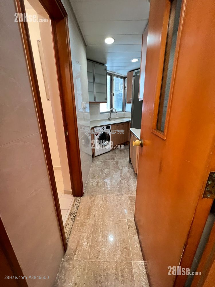 Sorrento Rental 3 Bedrooms , 2 Bathrooms 755 ft²