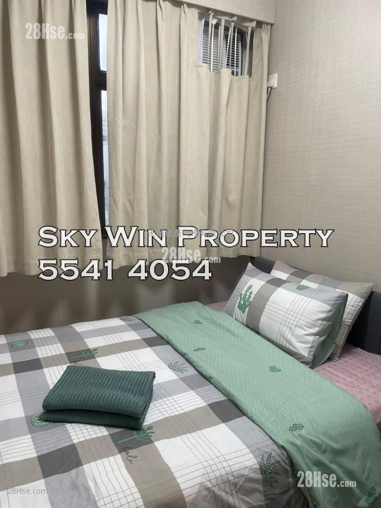 Lee Kwan Building Sell 3 Bedrooms , 1 Bathroom 528 ft²