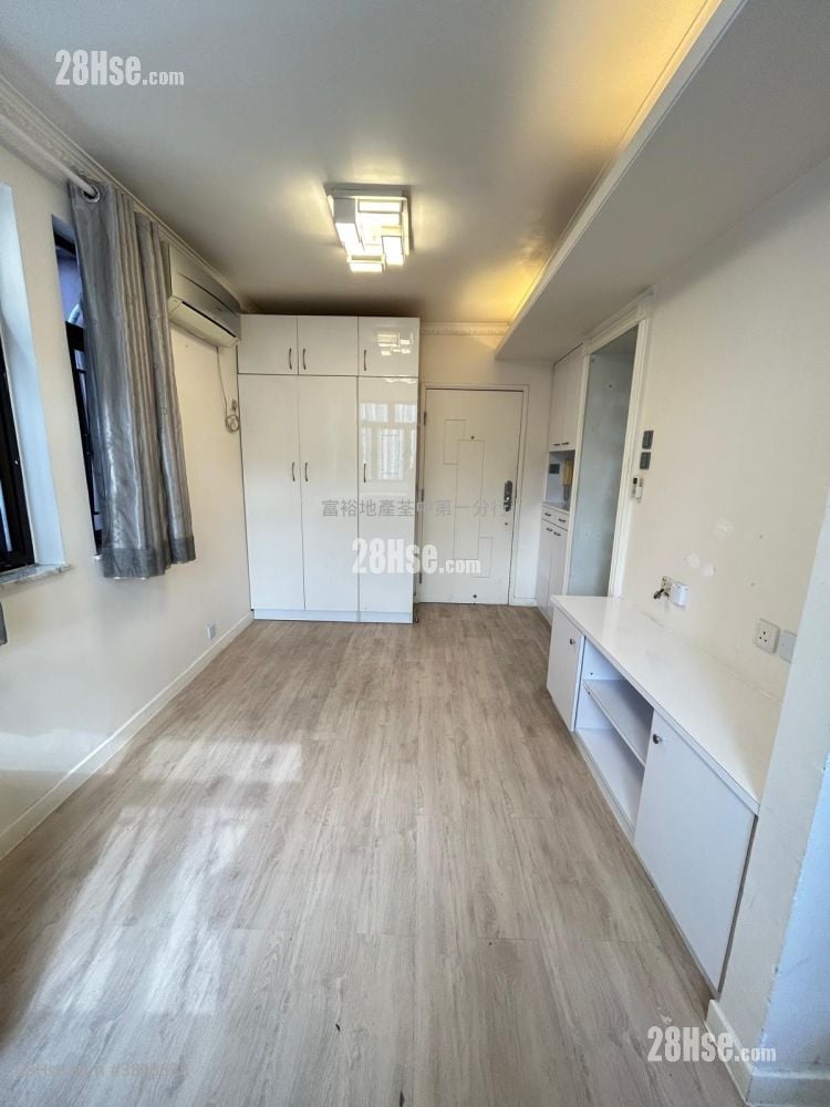 Tsuen Wan Centre Rental 1 Bedroom 324 ft²