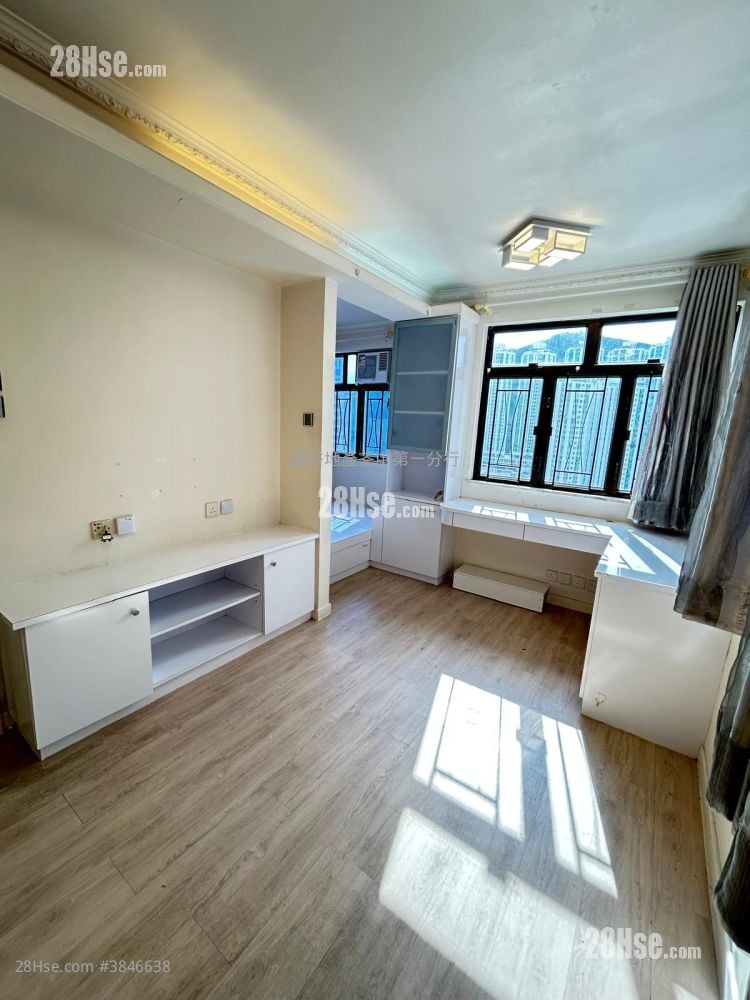 Tsuen Wan Centre Rental 1 Bedroom 324 ft²