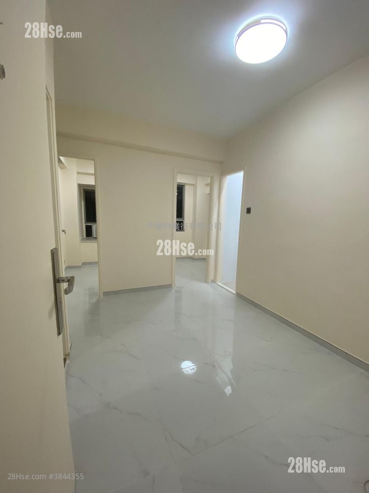 Golden Lion Garden Sell 270 ft²