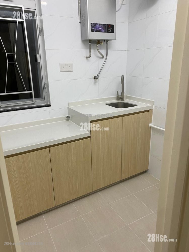 Golden Lion Garden Sell 270 ft²