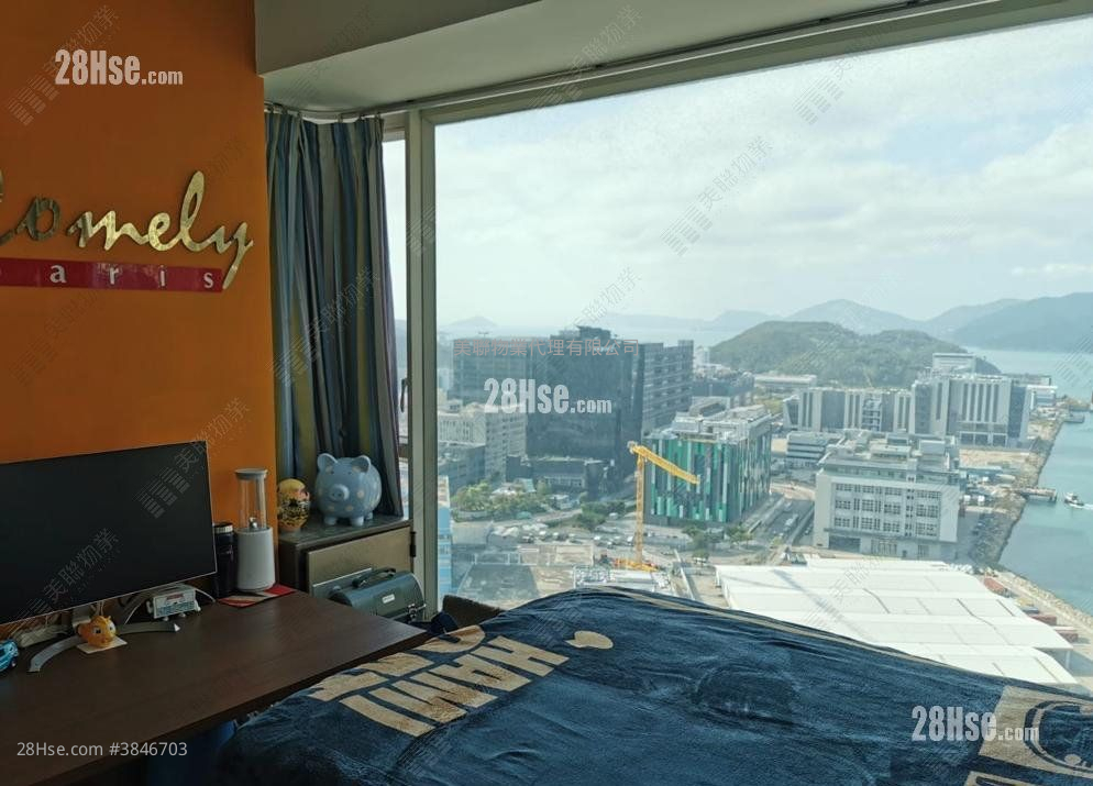 Le Prestige Sell 4 Bedrooms , 3 Bathrooms 971 ft²