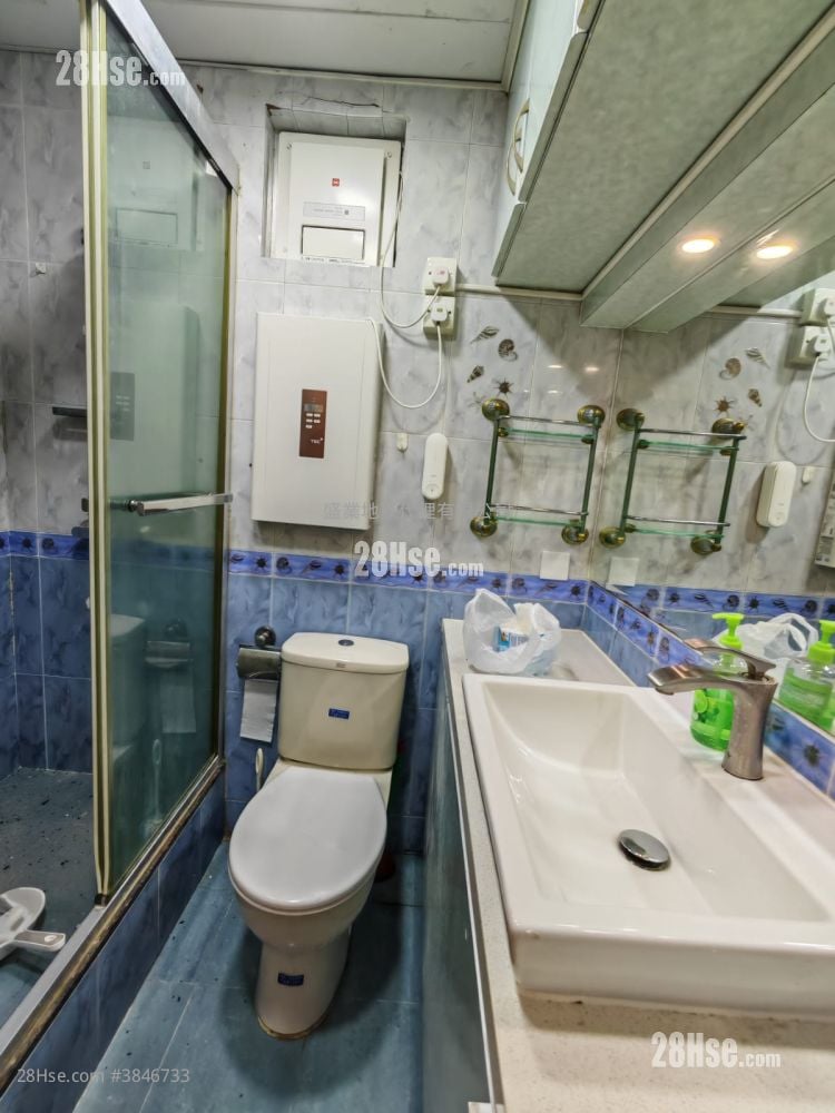 Allway Gardens Rental 3 Bedrooms , 1 Bathroom 533 ft²