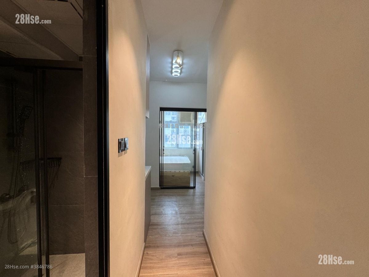 Pearl City Mansion Rental 2 Bedrooms , 1 Bathroom 250 ft²