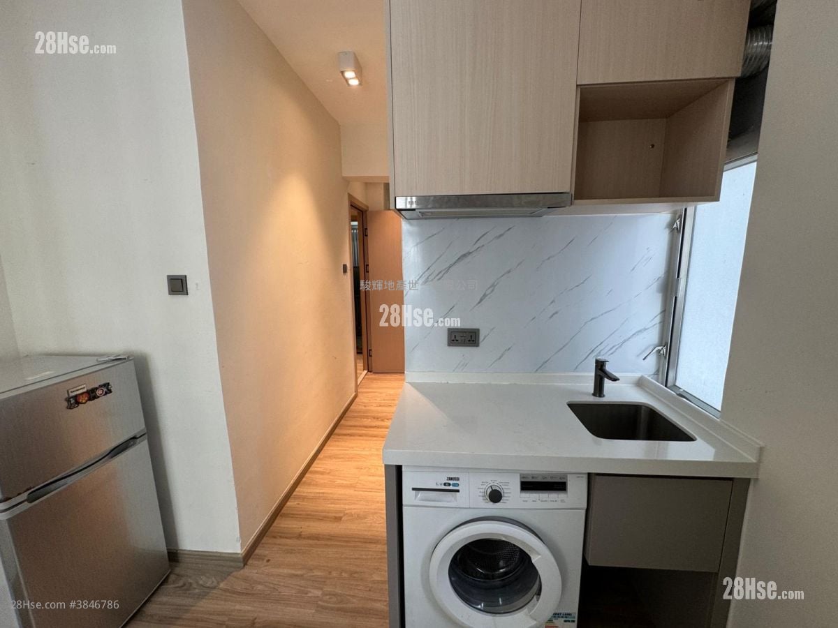 Pearl City Mansion Rental 2 Bedrooms , 1 Bathroom 250 ft²