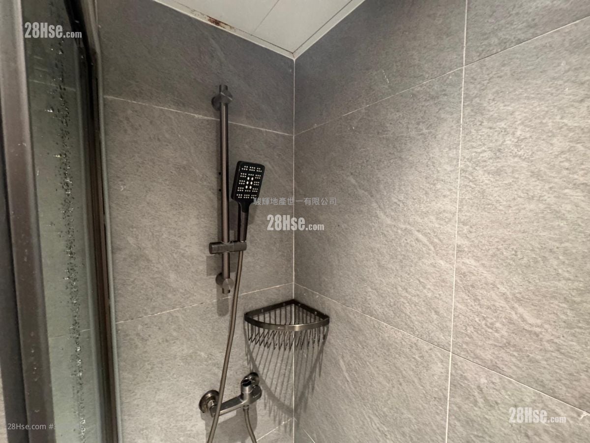 Pearl City Mansion Rental 2 Bedrooms , 1 Bathroom 250 ft²