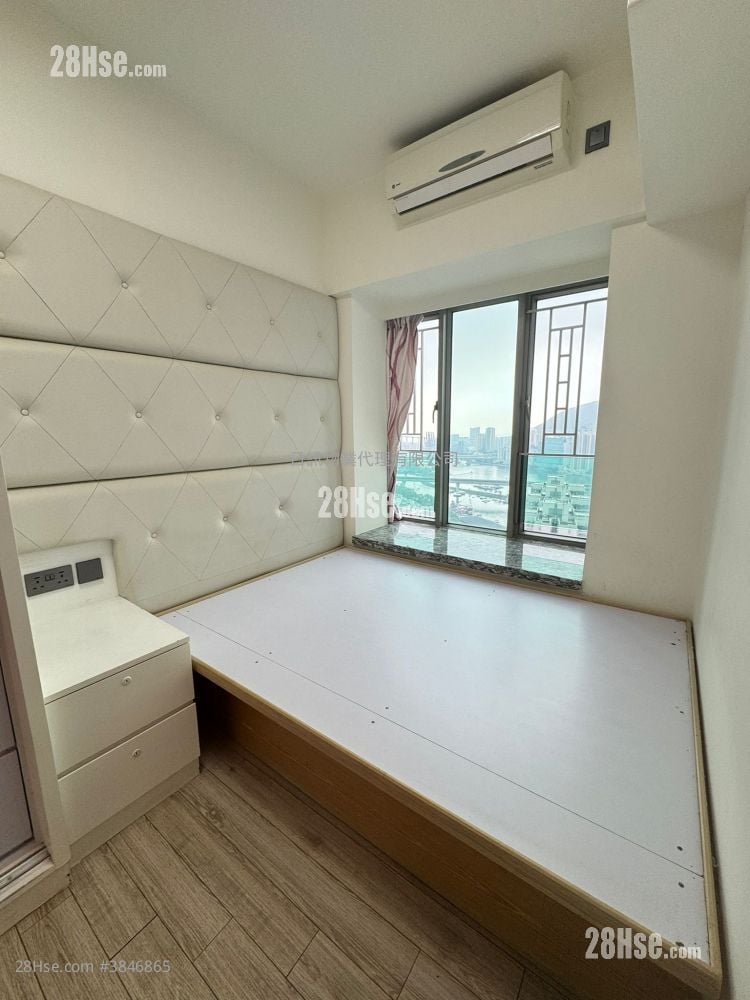 City Point Rental 3 Bedrooms , 2 Bathrooms 664 ft²