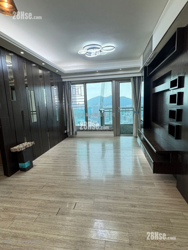 City Point Rental 3 Bedrooms , 2 Bathrooms 664 ft²