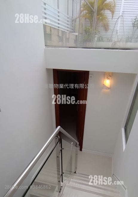 单幢楼房 租盘 5+ 房 , 5+ 浴室 2,019 平方尺
