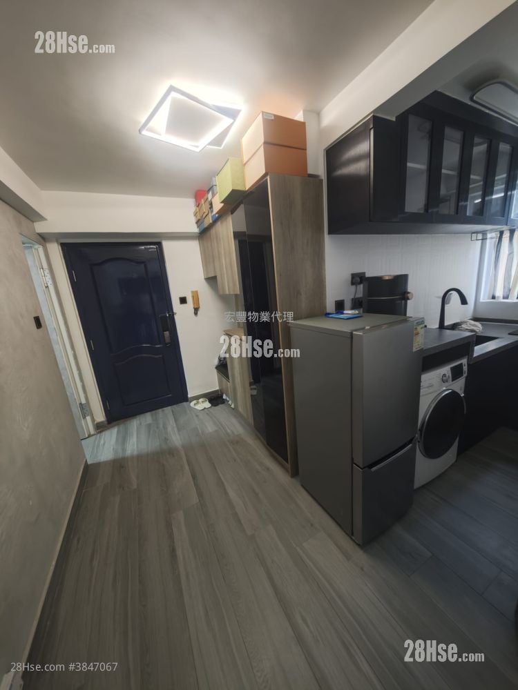 Smithfield Terrace Sell 1 Bedroom , 1 Bathroom 262 ft²