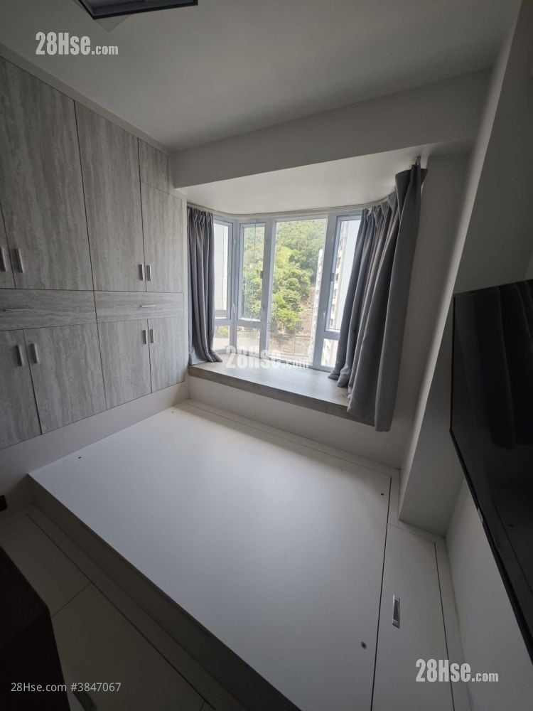 Smithfield Terrace Sell 1 Bedroom , 1 Bathroom 262 ft²