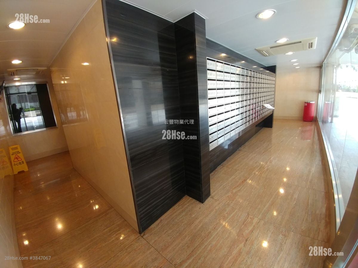 Smithfield Terrace Sell 1 Bedroom , 1 Bathroom 262 ft²