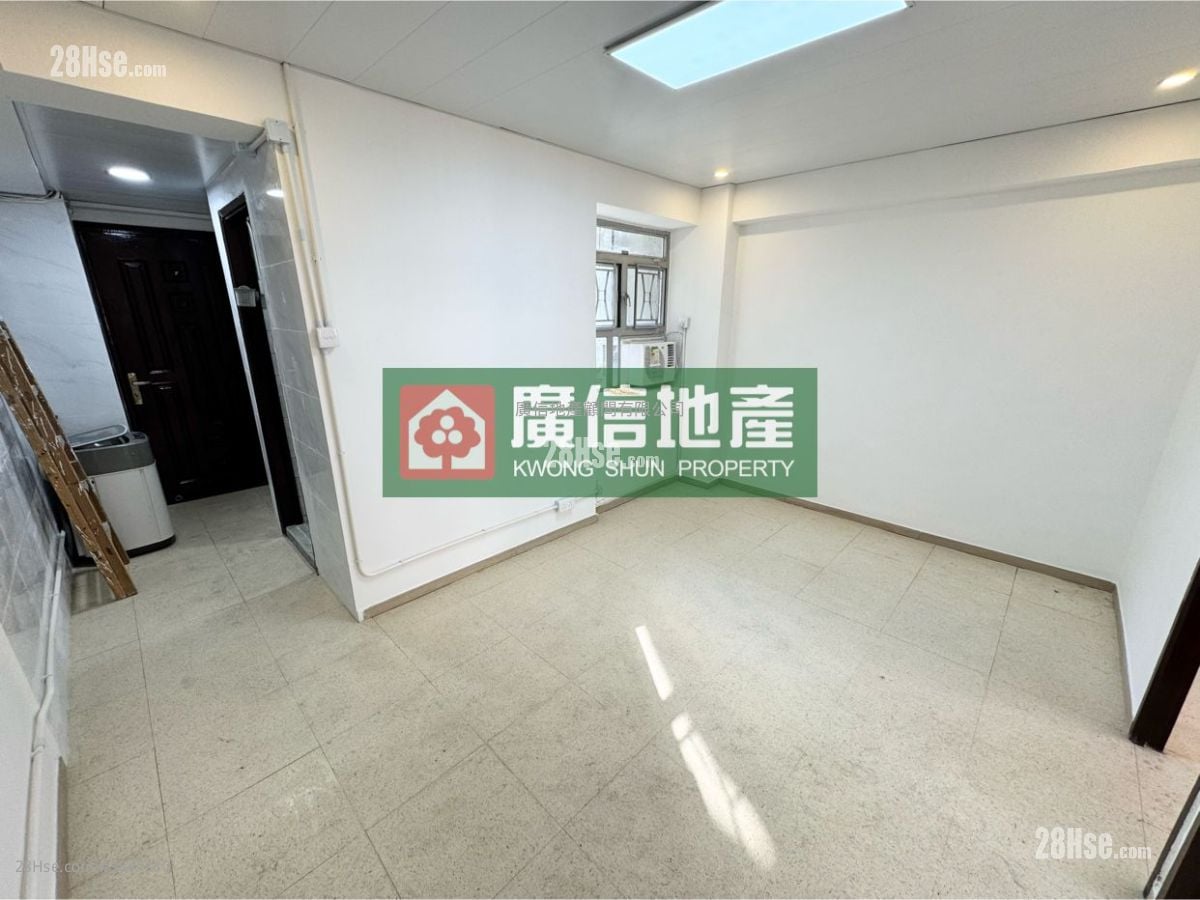 Apartment Rental 2 Bedrooms , 1 Bathroom 390 ft²