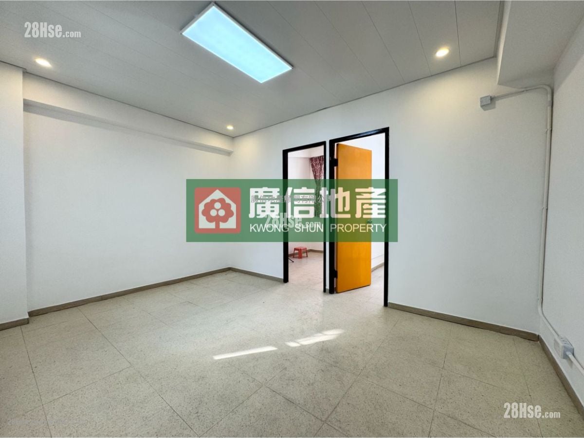 Apartment Rental 2 Bedrooms , 1 Bathroom 390 ft²