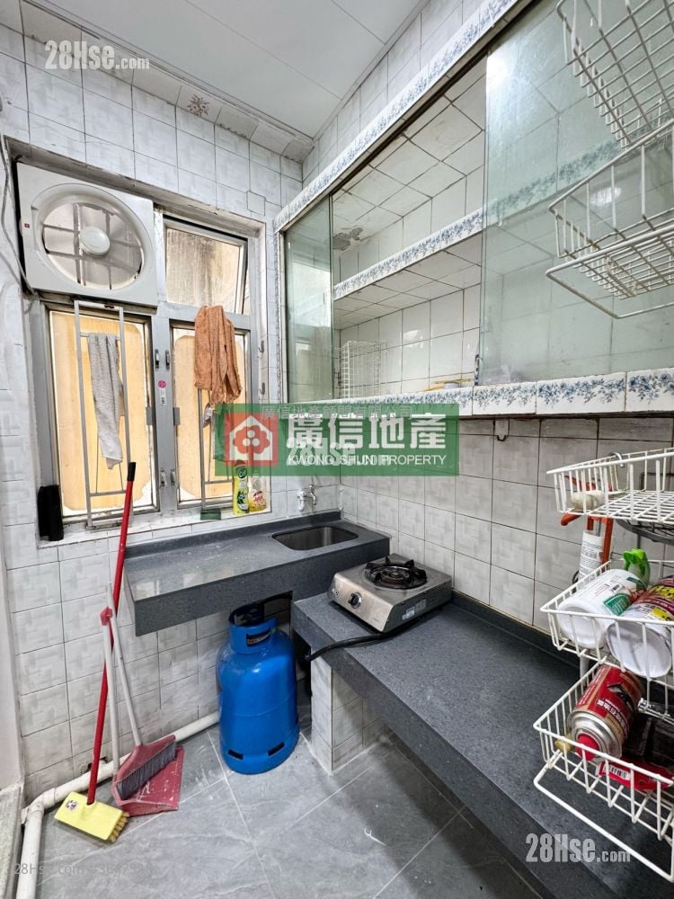 Apartment Rental 2 Bedrooms , 1 Bathroom 390 ft²