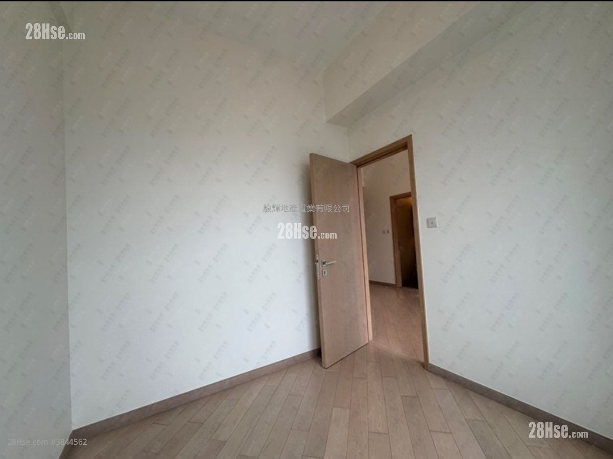 Topside Residence Rental 2 Bedrooms , 1 Bathroom 382 ft²