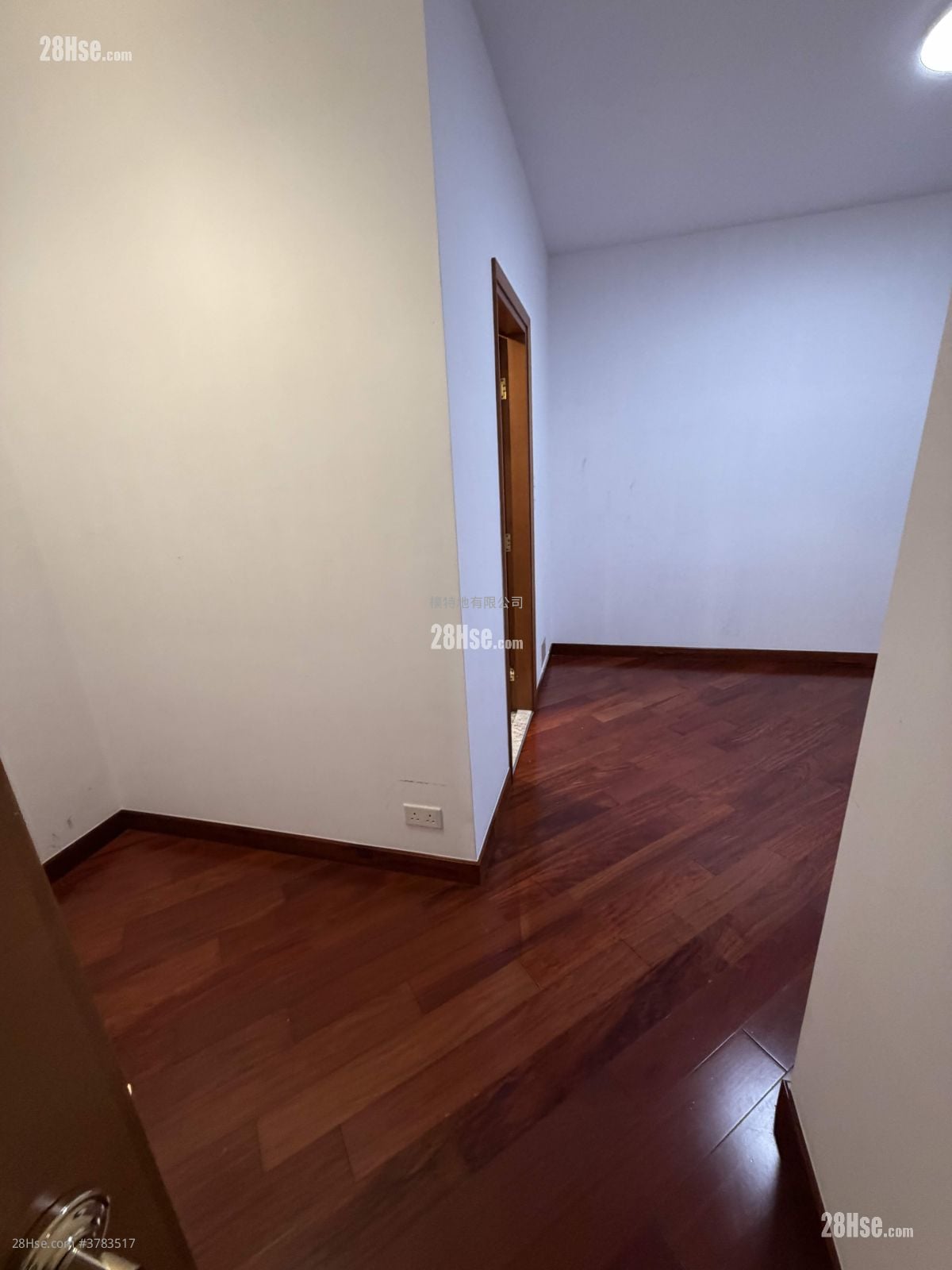 The Arch Rental 3 Bedrooms , 2 Bathrooms 962 ft²