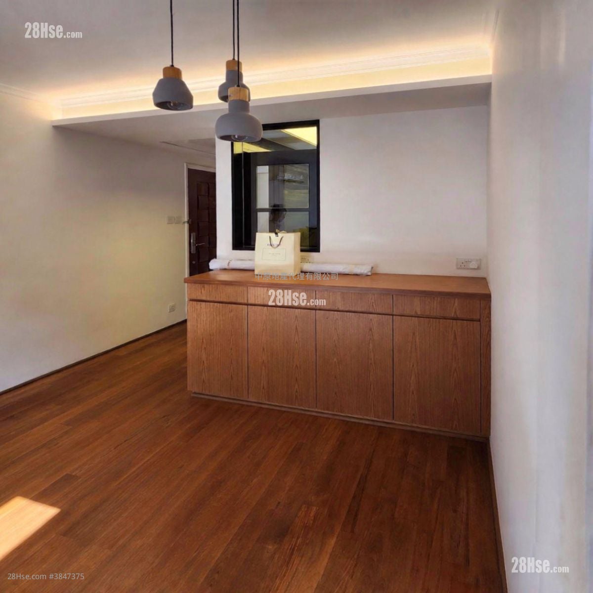Marconi Court Sell 3 Bedrooms 712 ft²