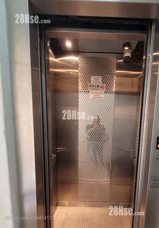 龍鳳大廈 租盤 1 浴室 130 平方呎