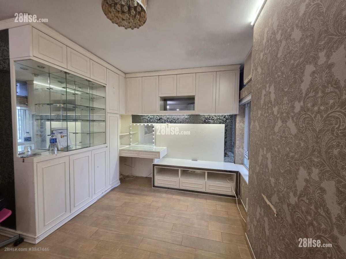 Ching Nga Court Rental 2 Bedrooms , 1 Bathroom 443 ft²