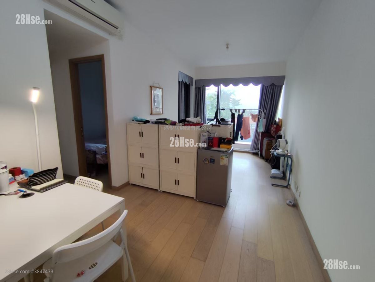 The Bloomsway Rental 2 Bedrooms 590 ft²