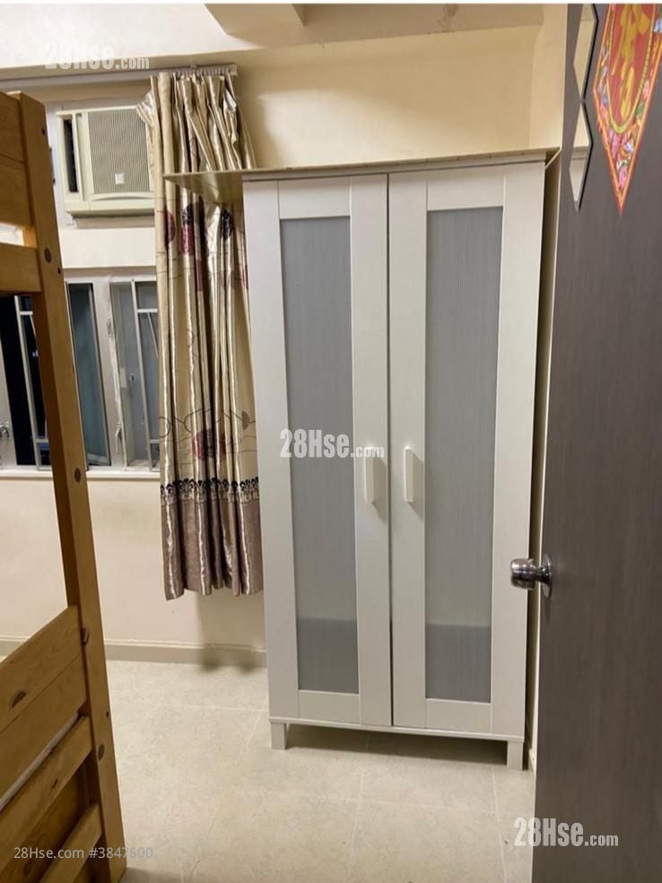 Apartment Rental 3 Bedrooms , 1 Bathroom 433 ft²