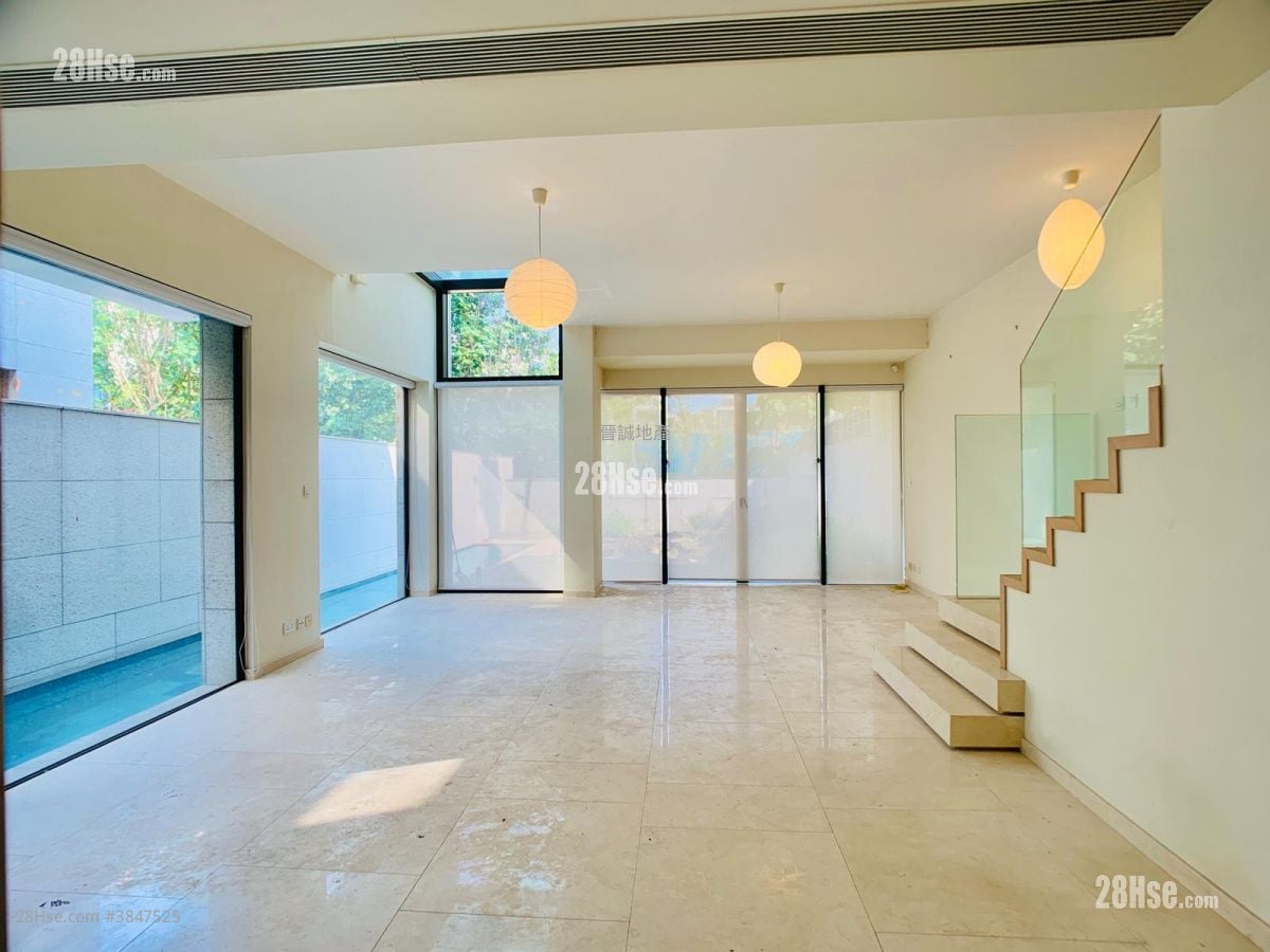 Avignon Sell 5+ Bedrooms , 5+ Bathrooms 1,903 ft²