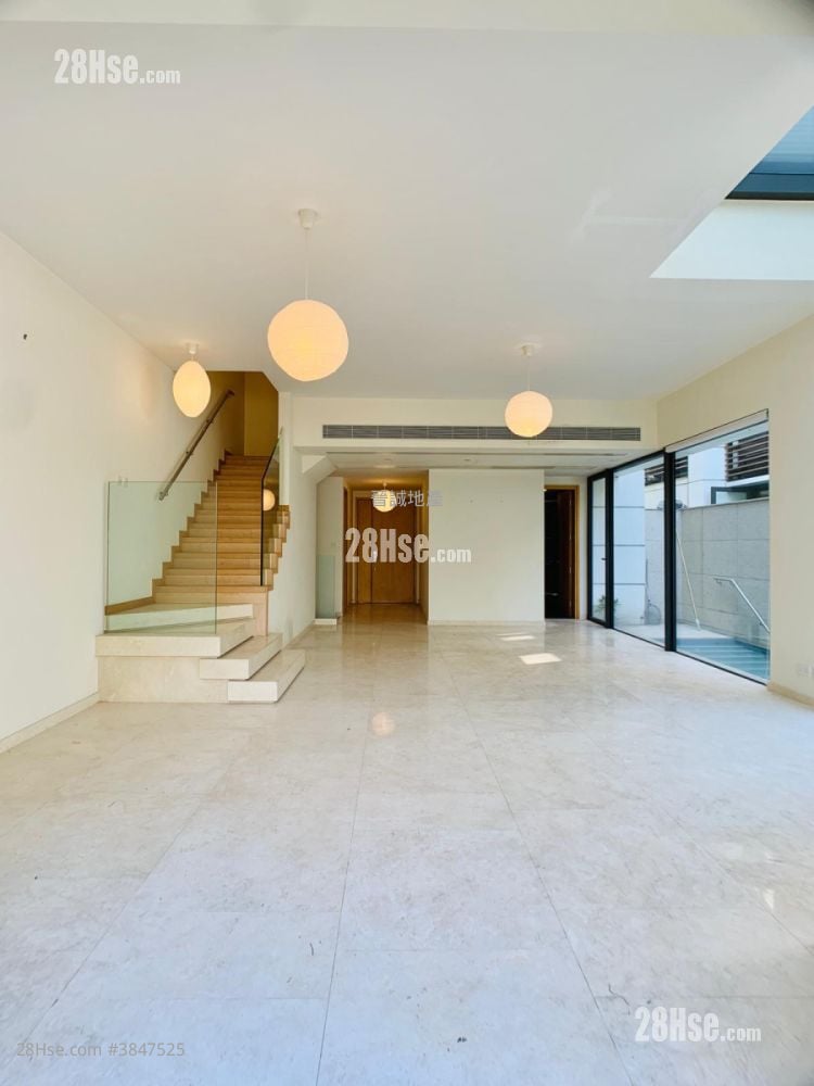 Avignon Sell 5+ Bedrooms , 5+ Bathrooms 1,903 ft²
