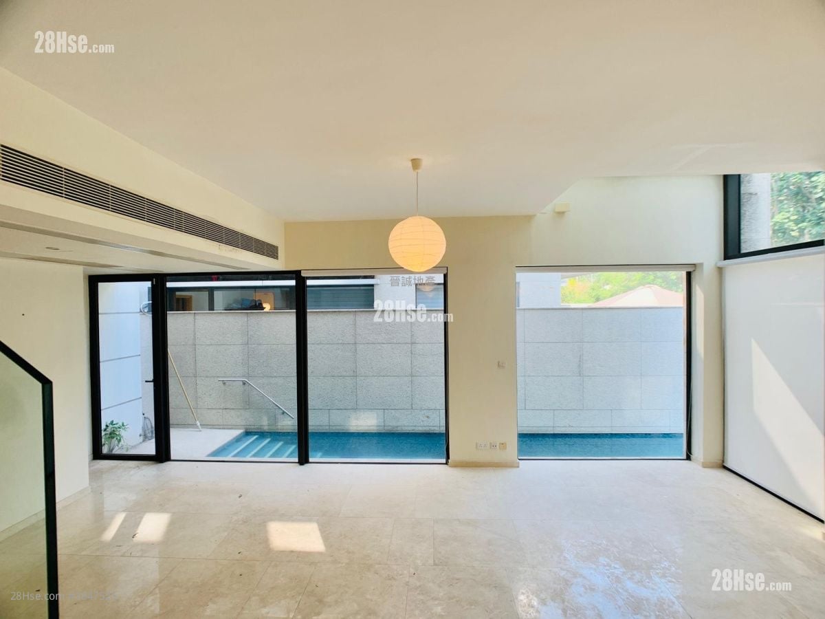 Avignon Sell 5+ Bedrooms , 5+ Bathrooms 1,903 ft²