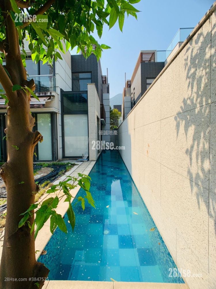 Avignon Sell 5+ Bedrooms , 5+ Bathrooms 1,903 ft²